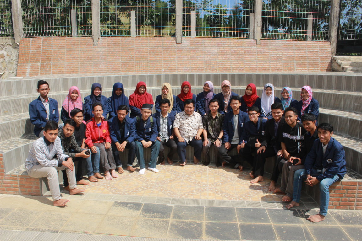 Silaturahim Mahasiswa UIN Jakarta Ke Pesantren PKH