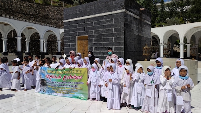 Yayasan Lenteran Insan Persada Gelar Manasik Haji dan Umroh di Pesantren PKH