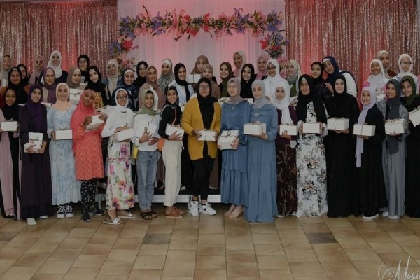 Lebih dari 50 Gadis Memutuskan Kenakan Jilbab di Masjid Chicago