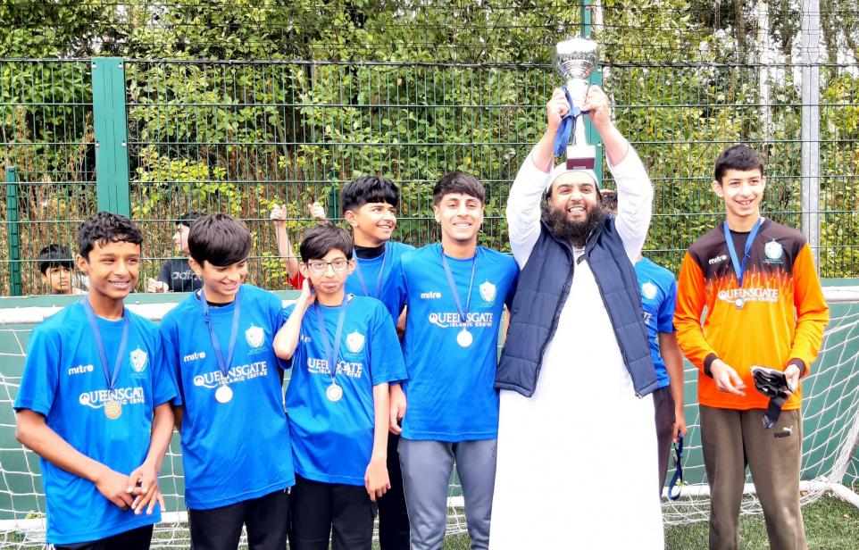 Remaja Masjid di Kota Burnley Ikut Turnamen Sepak Bola Antar Madrasah